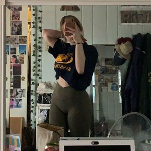 Meet your Posher, Ava